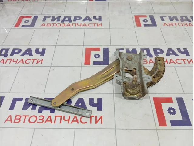 Стеклоподъемник механический задний левый Nissan Almera Classic 8272195F0A