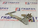 Стеклоподъемник механический задний правый Nissan Almera Classic 8272095F0A