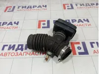 Патрубок воздушного фильтра Nissan Almera Classic 1657895F0B
