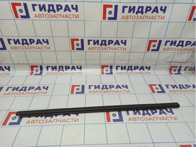 Накладка стекла переднего правого Nissan Almera Classic (B10) 80820-95F0A