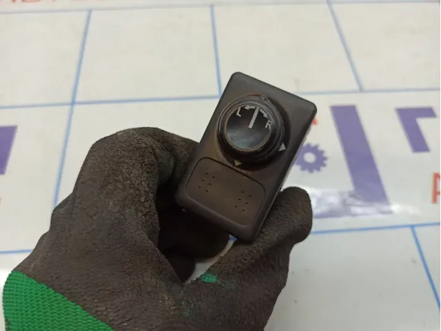 Переключатель регулировки зеркал Nissan Almera Classic (B10)