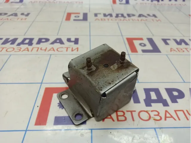 Кронштейн усилителя заднего бампера правый Nissan Almera Classic (B10) 85210-95F0B