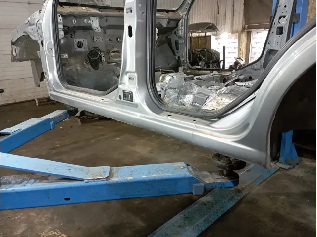 Порог со стойкой левый Nissan Almera Classic (B10)