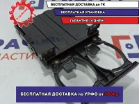 Подстаканник Nissan Almera Classic (B10) 1 6843095F0A. Дефект, не фиксируется.