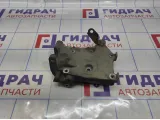 Кронштейн генератора Nissan Almera Classic (B10) 11910-95F0A
