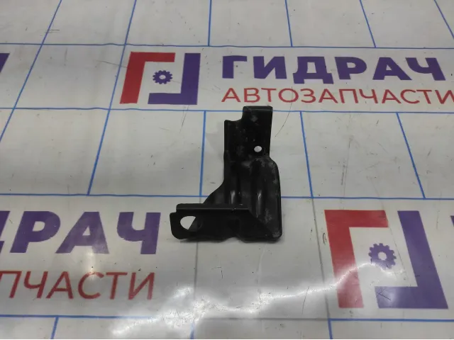 Кронштейн радиатора нижний правый Nissan Almera Classic (B10) 92112-95F0A