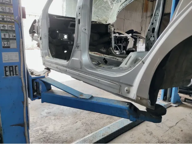 Порог со стойкой левый Nissan Almera (G15)