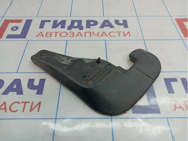 Брызговик передний левый Nissan Almera (G15)