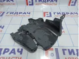 Пыльник двигателя боковой правый Nissan Almera (G15) 8200595797