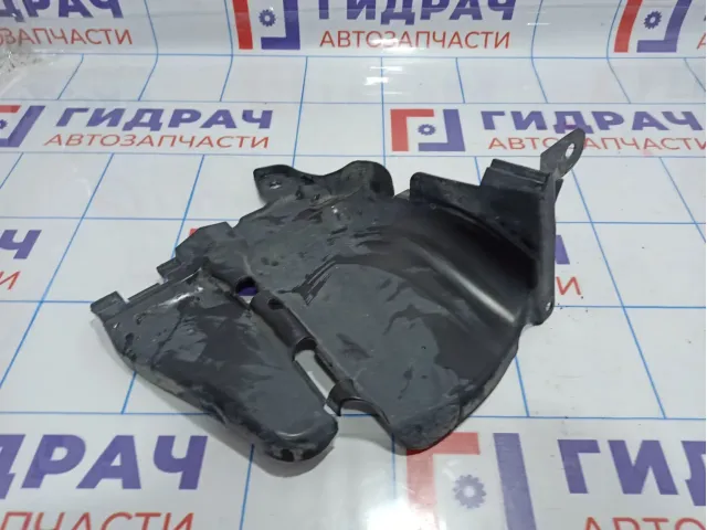 Пыльник двигателя боковой правый Nissan Almera (G15) 8200595797