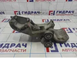 Кронштейн генератора Nissan Almera (G15) 11710-00Q0A