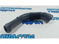Патрубок воздушного фильтра Nissan Almera G15 8200516253.