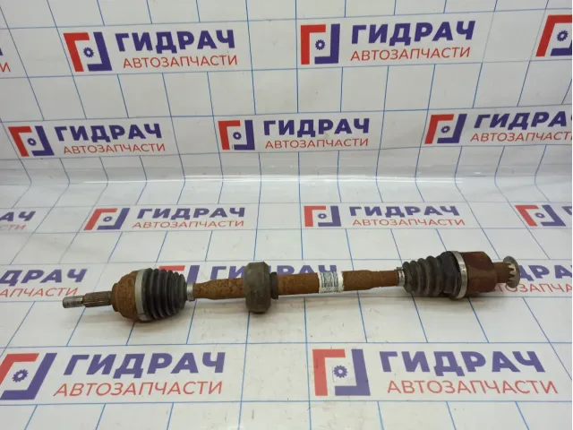 Привод передний правый Nissan Almera (G15) 8200499306.