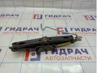 Домкрат Nissan Almera (G15) 995504629R. Дефект.