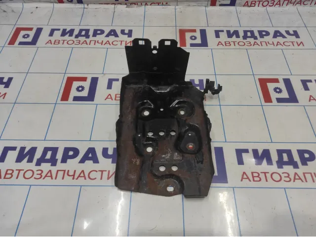 Крепление АКБ Nissan Almera (N16)