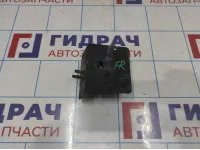 Кронштейн усилителя переднего бампера правый Nissan Almera (N16) 62210-BN730