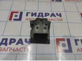 Кронштейн усилителя переднего бампера левый Nissan Almera (N16) 62211-AU330