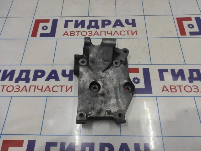 Кронштейн генератора Nissan Almera (N16) 11910-BM700