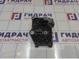 Кронштейн генератора Nissan Almera (N16) 11910-BM700