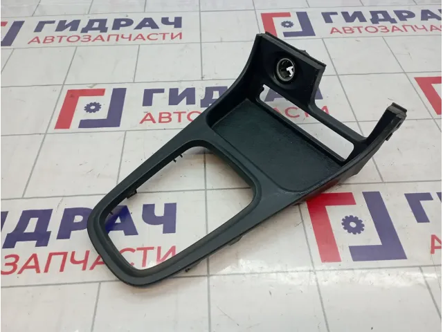 Накладка центральной консоли Nissan Almera (N16)