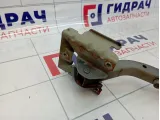 Петля крышки багажника Nissan Almera (N16) 84400-4M500