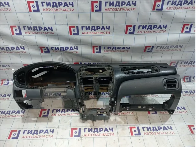 Торпедо Nissan Almera (N16) 68200-BN900