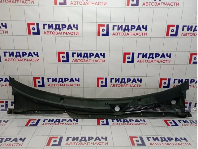 Решетка стеклоочистителя Nissan Almera (N16) 66862-BN010