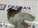 Стеклоподъемник механический задний левый Nissan Almera (N16) 82701-BM710