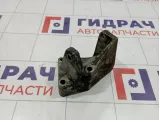 Кронштейн генератора Nissan Almera (N16)