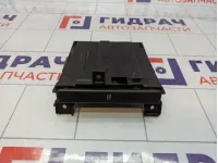 Подстаканник Nissan Almera (N16) 68430-BN800