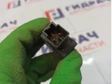 Кнопка обогрева сиденья левая Nissan Almera (N16) 25500-70J00