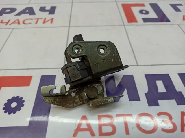 Замок багажника Nissan Almera (N16) 84620-4M40A