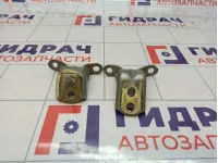 Петли двери задней правой Nissan Almera (N16) Петли двери задней правой Nissan Almera (N16)