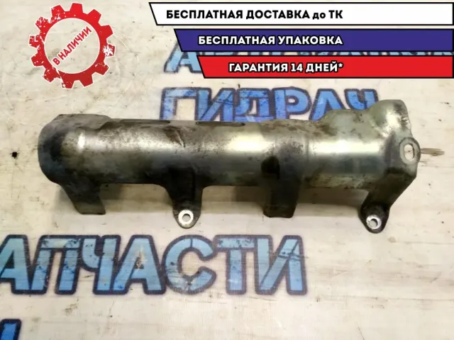 Кронштейн топливной рейки Nissan Juke (F15) 162651KT0A  Отличное состояние.