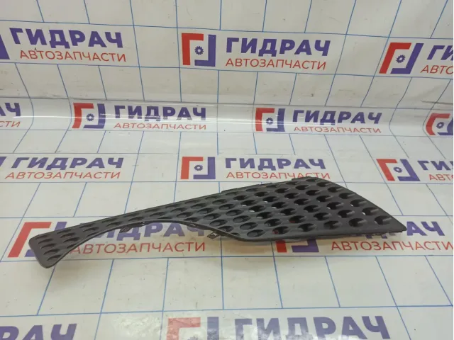 Решетка радиатора правая Nissan Juke (YF15) 62074-1KA6A