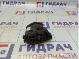 Дефлектор воздушный левый Nissan Juke (YF15) 68751-1KE0A