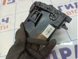 Дефлектор воздушный левый Nissan Juke (YF15) 68751-1KE0A
