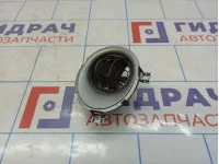 Дефлектор воздушный правый Nissan Juke (YF15) 68760-1KE0A