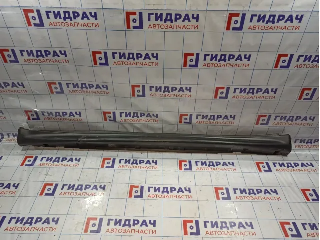 Накладка на порог (наружная) левая Nissan Juke (YF15) 76851-1KA6A