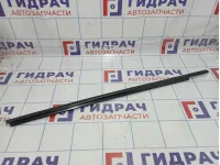 Накладка стекла переднего правого Nissan Juke (YF15) 80820-1KA0A