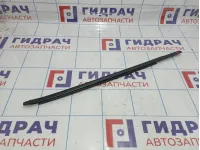 Накладка стекла заднего правого Nissan Juke (YF15) 82820-1KA0A