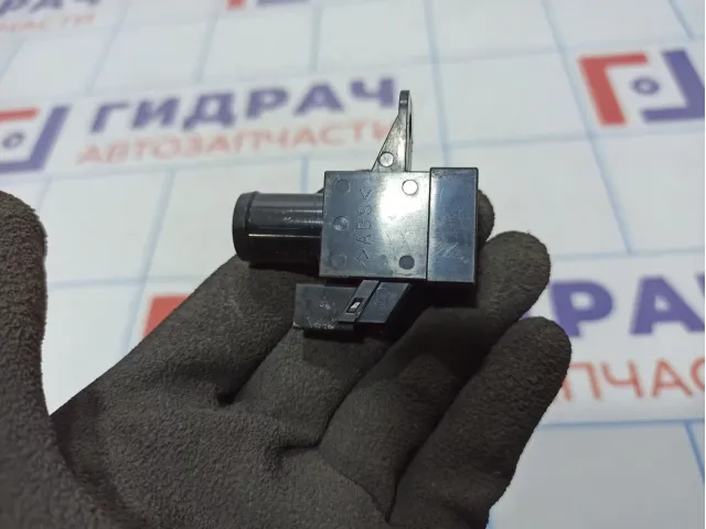 Датчик температуры воздуха Nissan Juke (YF15) 27720-15U00