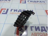 Дефлектор воздушный центральный левый Nissan Juke (YF15) 68751-1KE0A