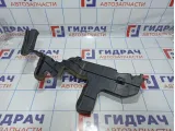 Воздуховод радиатора правый Nissan Juke (YF15) 62822-BA63A