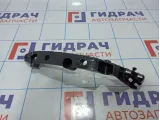 Направляющая переднего бампера правая Nissan Juke (YF15) 62222-BA60A