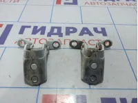 Петли двери передней правой Nissan Juke (YF15)