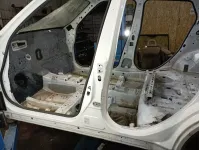 Порог со стойкой левый Nissan Juke (YF15)
