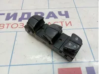 Блок управления стеклоподъемниками Nissan Juke (YF15) 25401-1KA0B