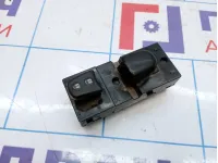 Кнопка стеклоподъемника пассажирская Nissan Juke (YF15) 25411-1KA5A
