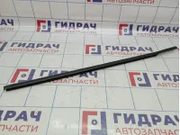 Накладка стекла переднего левого Nissan Juke (YF15) 80821-1KA0A